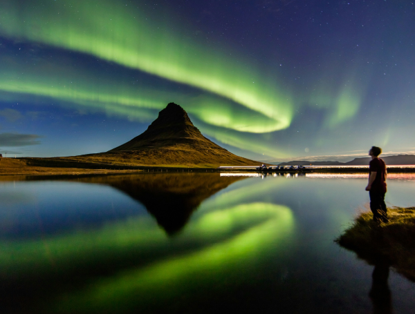Aurores boréales islande © Joshua Earle