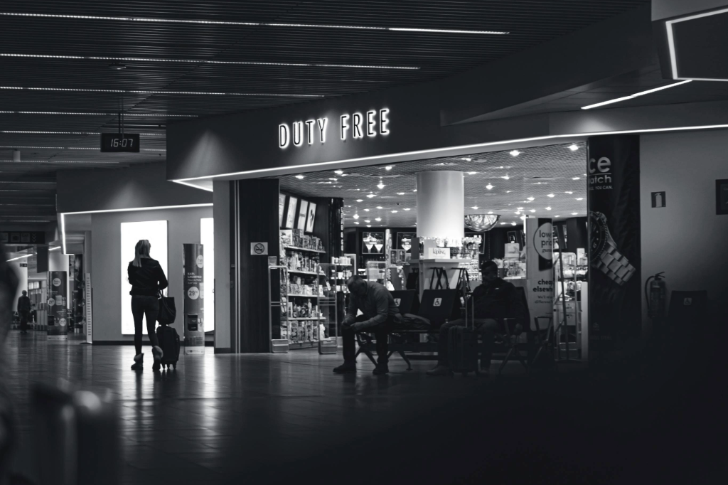 Duty Free aéroport Rennes - Alexandre Debieve