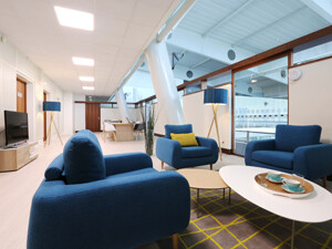 Salon Lounge