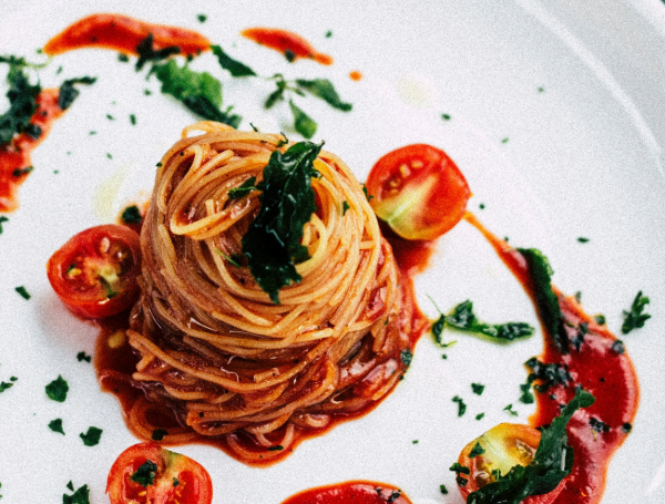 pasta-al-ragu-bologne-italie-vol-rennes-mgg-vitchakorn