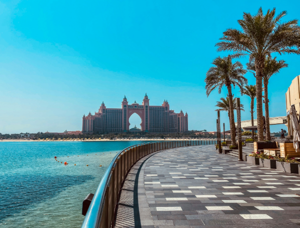 dubai-emirats-arabes-unis-vol-rennes-aeroport-palm-jumeirah-noyzzee