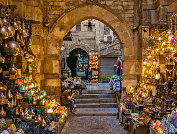 marché-Le-Caire-Egypte-vol-aeroport-rennes-thales-botelho-de-sousa