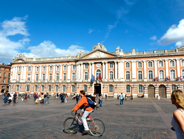 La place du capitole à toulouse